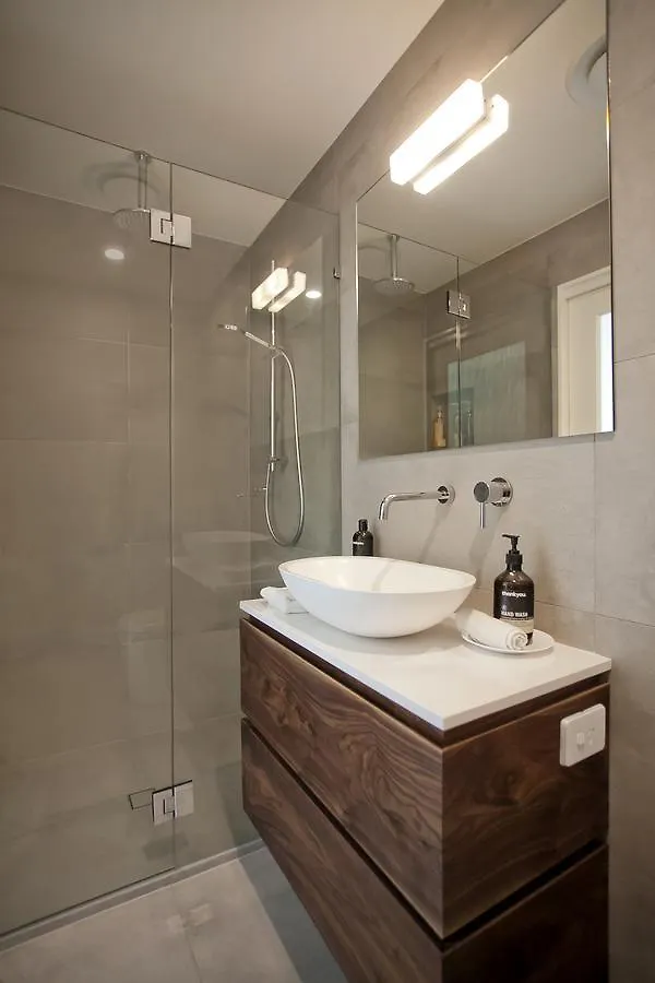 Aarons Luxury Retreat Apartamento Noosaville Austrália